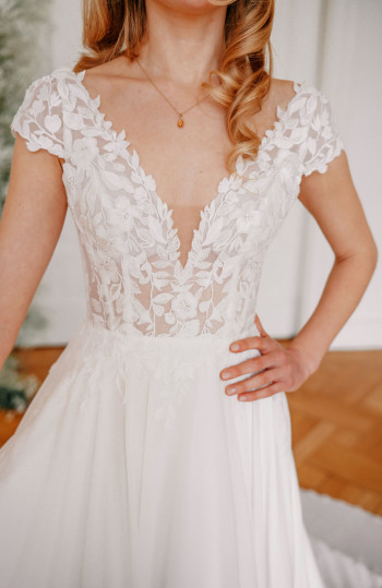 sanna by sanna lindstroem brautkleid june detail oberteil